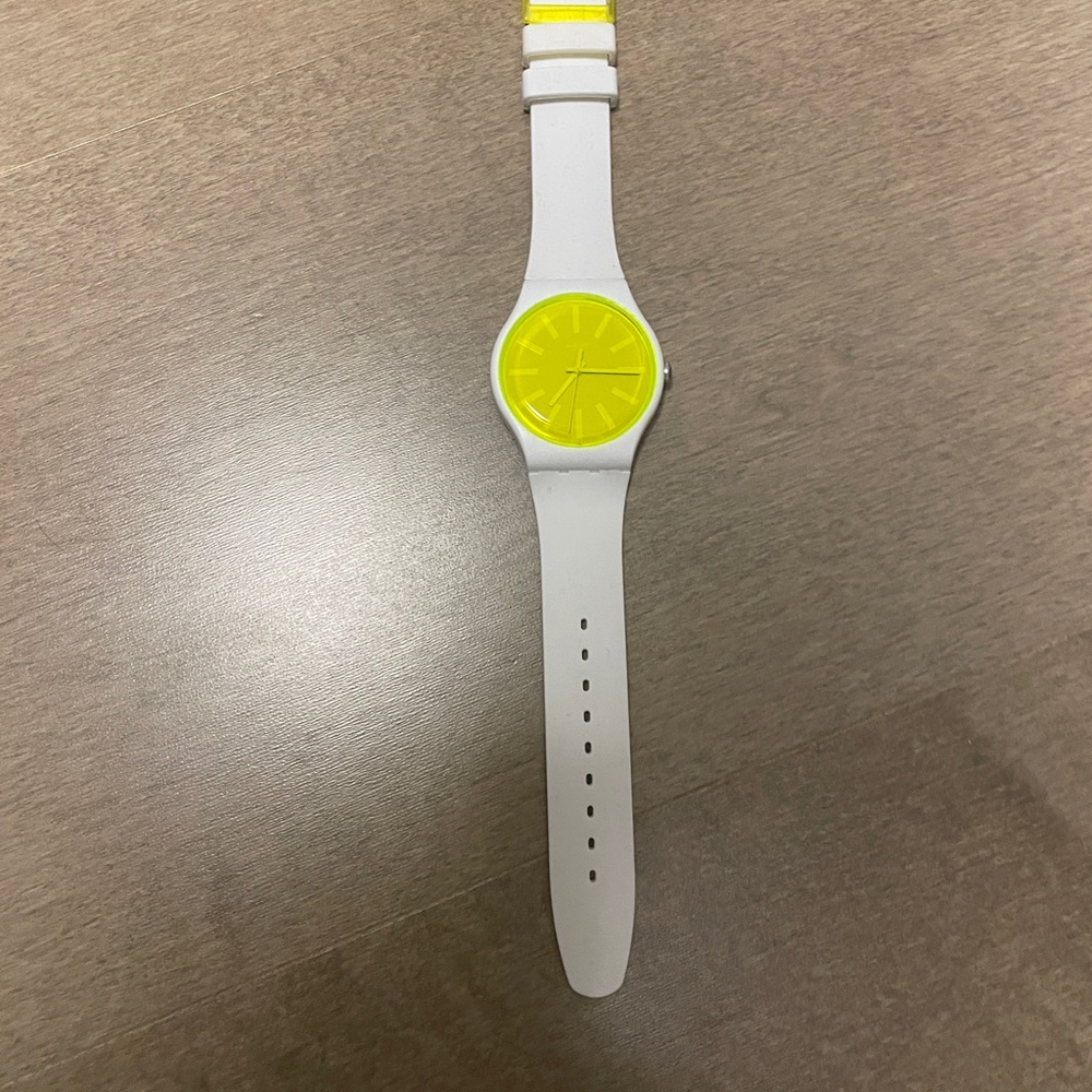 Swatch LEMONEON SUOW165 Watch with original box - Picture 2 of 6